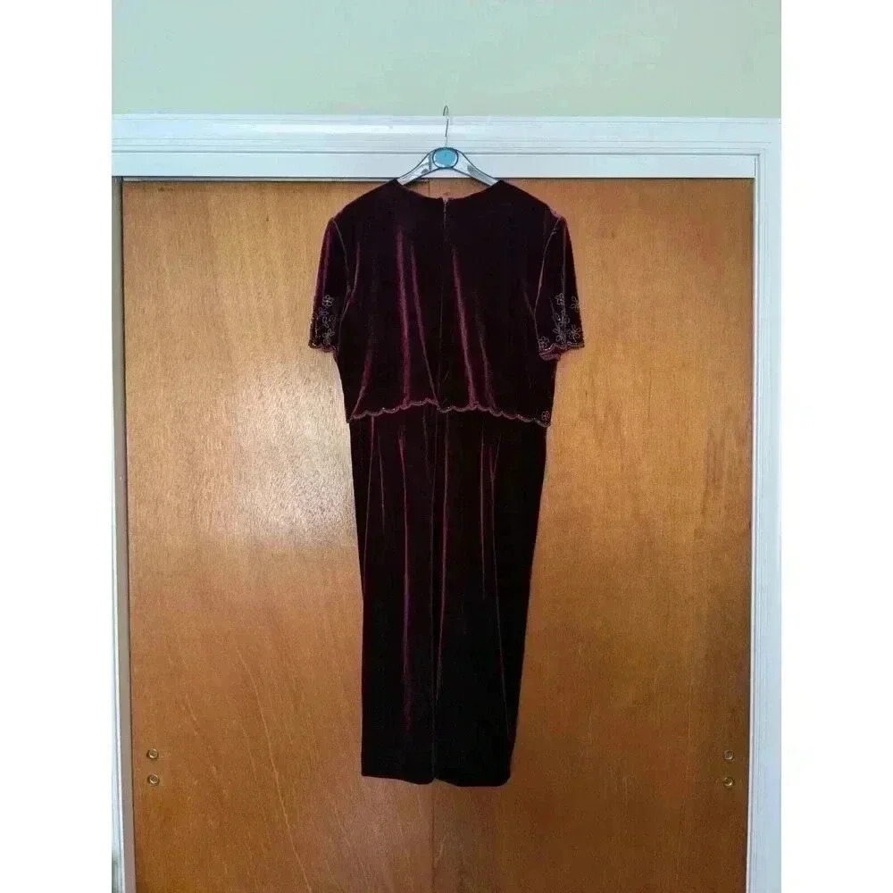 Vintage Burgundy Velvet Bead Embroidered Dress Size 14P Karen Kwong - Picture 4 of 7